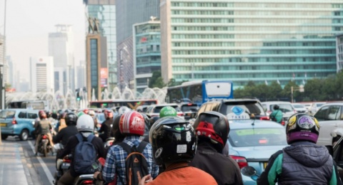 Krisis Energi Tekan Kelas Menengah Indonesia, Satu Guncangan Bisa Jadi Miskin