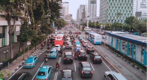 Di Balik Tren Turunnya Pemudik: Dilema Ekonomi yang Mengalahkan Tradisi Pulang Kampung