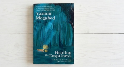 Menemukan Intisari Kedamaian di Balik Lembaran Healing the Emptiness