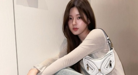 4 Ide Outfit Oversize ala Zhao Lusi, Tampil Kasual dan Tetap Stylish!