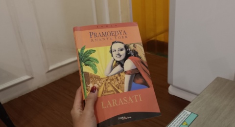 Larasati: Potret Jujur Revolusi dan Pergulatan Moral Bangsa
