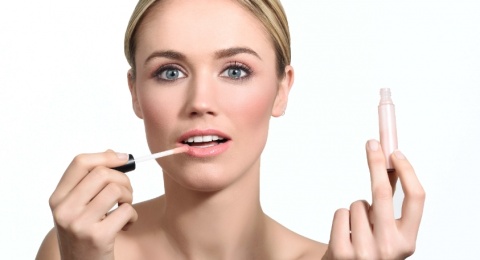 4 Rekomendasi Lip Serum Jojoba Oil, Rahasia Bibir Sehat dan Pink Alami