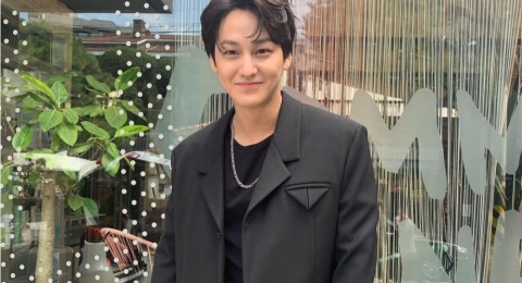 Auto Meleyot, Ini 5 Gaya Day Out Kim Bum yang Boyfriend Material!