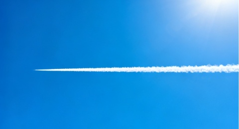 Tak Sekadar Jejak Pesawat, Contrails Ternyata Berdampak pada Iklim: Kok Bisa?
