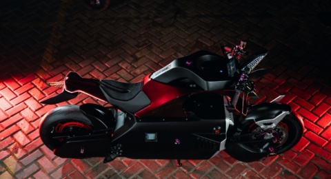 Wow! Yamaha XMAX Disulap Jadi Motor Cyberpunk dari Serial Tokyo Override
