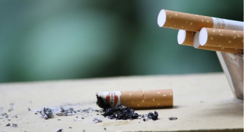4,5 Miliar Puntung Rokok Berakhir di Laut Setiap Tahun: Siapa yang Harus Bertanggung Jawab?
