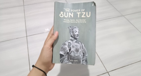 Review Buku The Power of Sun Tzu: Panduan Taktis Menghadapi Tekanan Hidup Modern