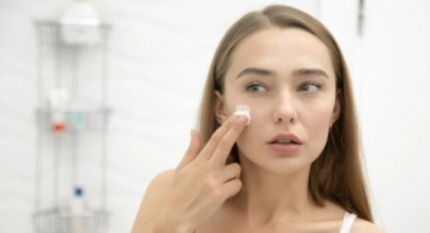 4 Brightening Sunscreen Fragrance-Free, Solusi Wajah Glowing dan Sehat!