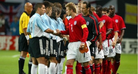 Inggris vs Argentina: Semifinal yang Lebih dari Sekadar Sepak Bola