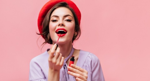 5 Lipstik Lokal untuk Bibir Hitam di Bawah Rp50 Ribu, Pigmentasinya Juara!