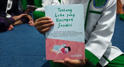Tentang Luka yang Kusimpan Sendiri: Tak Semua Rumah Menjadi Tempat Pulang