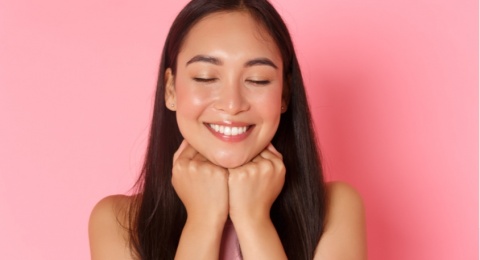 3 Peeling Gel untuk Cerahkan Wajah Kusam: Formula Lembut, Minim Iritasi!