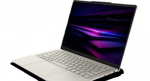 Cuma 962 Gram! Lenovo Yoga Slim 7i Buktikan Ringan Tak Berarti Lemah