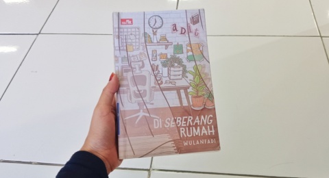 Di Seberang Rumah: Ketika Dua Luka Saling Menemukan Jalan untuk Pulang