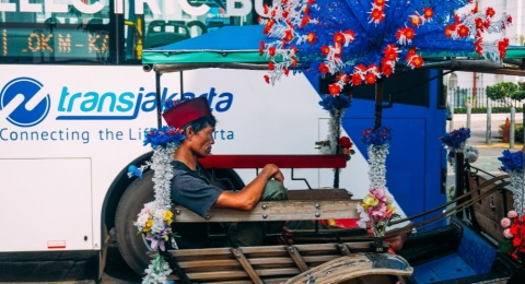 Mitos Kelas Menengah: Ketika Kelas Ekonomi Gagal Ungkap Kerentanan Pekerja