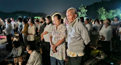 Ibadah Alam GKJ Baturetno ke-9: Memaknai Api, Kematian, dan Daya Hidup dari Balik Area Makam