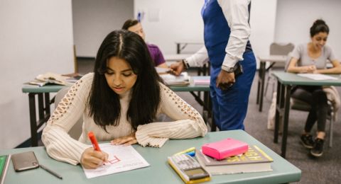 Nyesel Baru Tahu! 3 Kelas Menulis Ini Ampuh Bikin Tulisan Makin Enak Dibaca