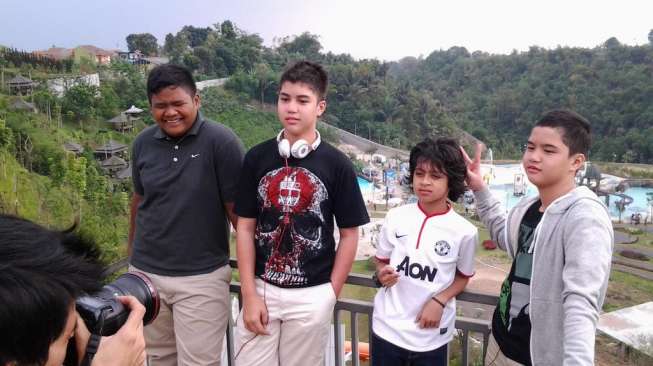 Ketiga anak Ahmad Dhani punya mobil mewah
