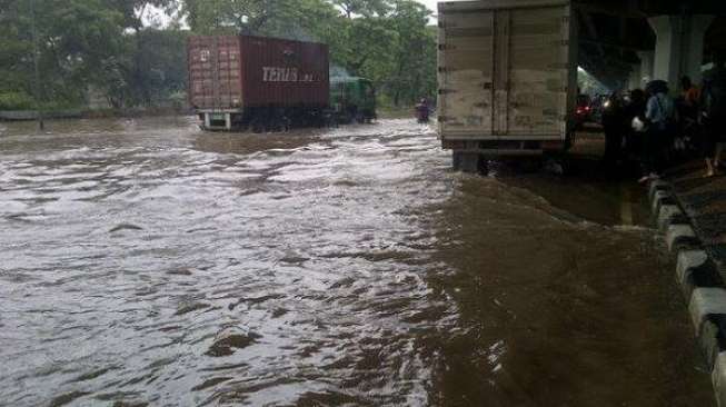 Sejumlah Jalan di Jakarta Kembali Tergenang