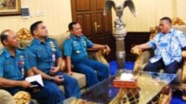 Kolonel Laut Syamsul Rizal  Temui Bupati Lumajang 