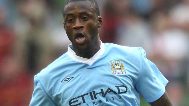 Tendang Pemain Norwich, FA Tidak Hukum Yaya Toure 