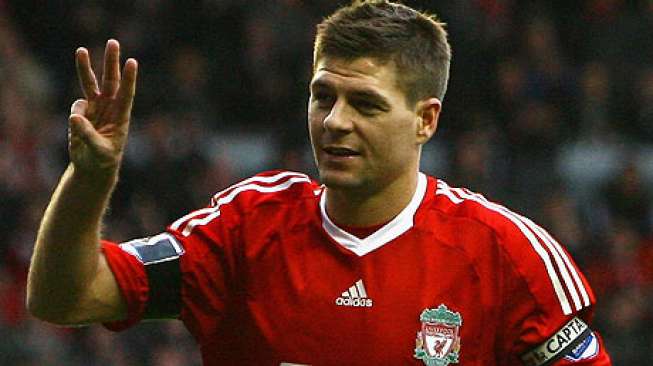 Gerrard Bawa Liverpool Ungguli Sunderland di Babak Pertama