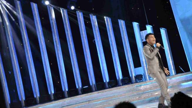 Malam puncak kontes Miss Indonesia 2014 di Jakarta, Senin (17/2). [MATAMATA/Adrian Mahakam]