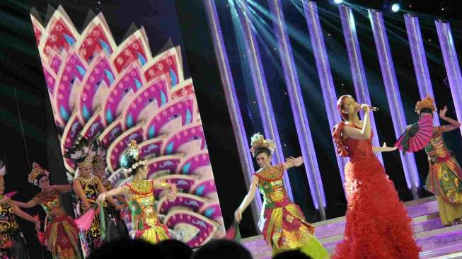 Malam puncak kontes Miss Indonesia 2014 di Jakarta, Senin (17/2). [MATAMATA/Adrian Mahakam]