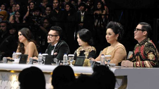 Malam puncak kontes Miss Indonesia 2014 di Jakarta, Senin (17/2). [MATAMATA/Adrian Mahakam]