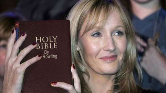  Paus Fransiskus Dikabarkan Minta JK Rowling Tulis Ulang Alkitab