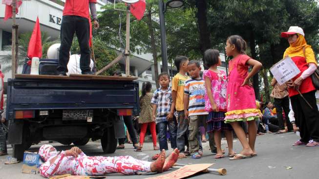 Ratusan Warga Tolak BPJS