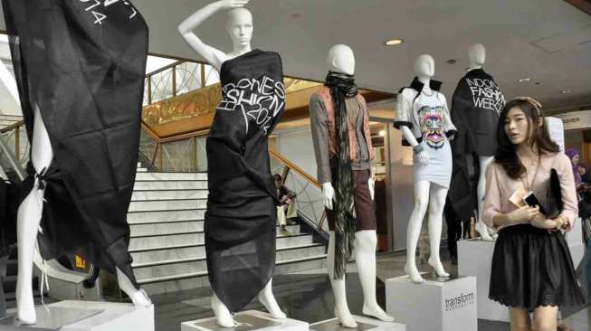 Pembukaan Indonesia Fashion Week 2014 di Jakarta, Kamis (20/2). [MATAMATA/Adrian Mahakam]