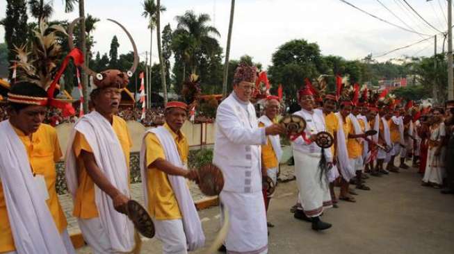 SBY Dapat Gelar Adat Tominaa Ne Sando Tato