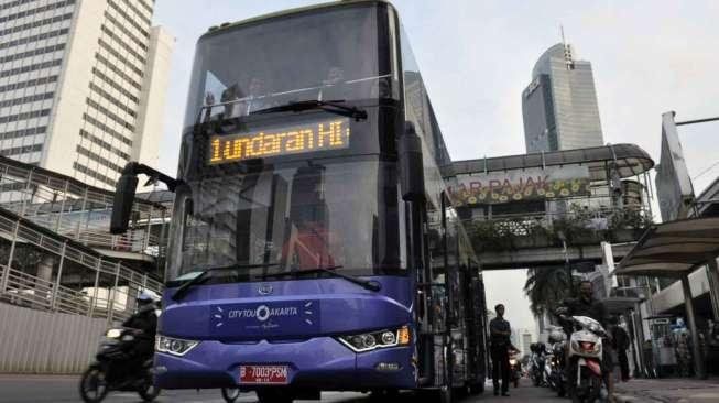 Pemprov DKI Terima Hibah 5 Bus Tingkat