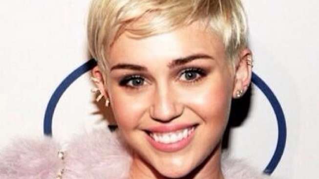 Miley Cyrus Kecup Katy Perry 