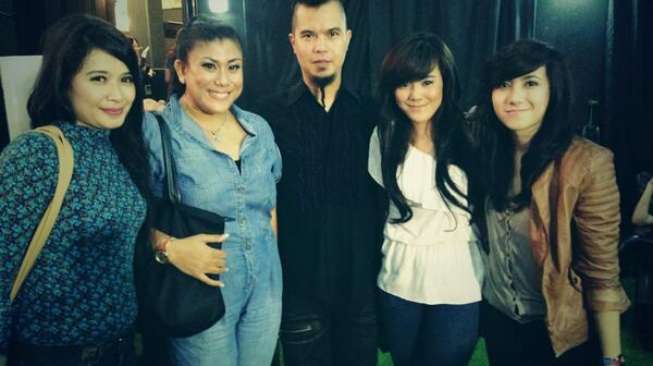 Jelang Ultah, Putri Ahmad Dhani dan Mulan Tak Bisa Tidur