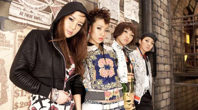 Girl group 2NE1 (sumber: Imgora.com)
