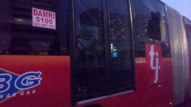 Bus Gandeng Transjakarta Terbakar di Bundaran HI