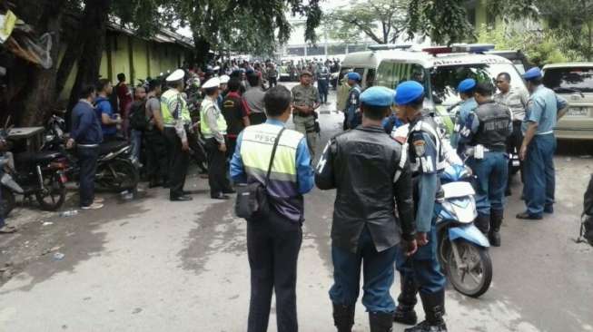 Gudang Amunisi TNI AL di Tanjung Priok Meledak