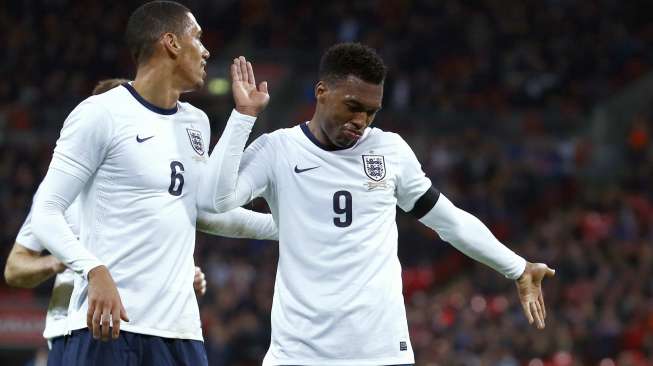 Gol Tunggal Sturridge Bungkam Denmark