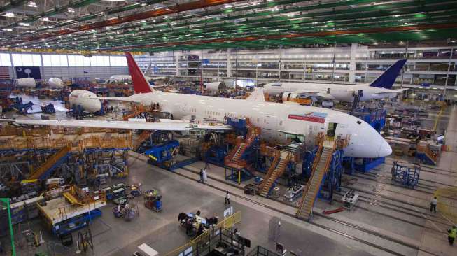 Suasana pabrik pesawat Boeing 787 Dreamliner di Charleston Utara, Carolina Selatan, beberpa waktu lalu. [Reutres/Randall Hill]