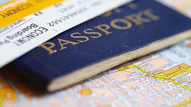 Ilustrasi paspor. (Foto: shutterstock)