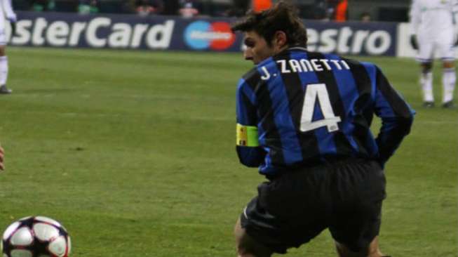 Kapten Inter Milan Javier Zanetti Gantung Sepatu