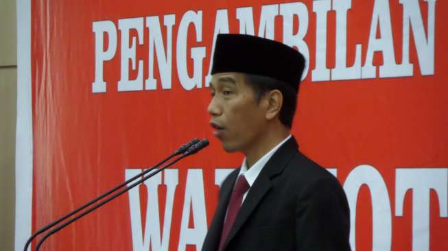 Jokowi Apresiasi Buku 'Surya Paloh Sang Ideolog'