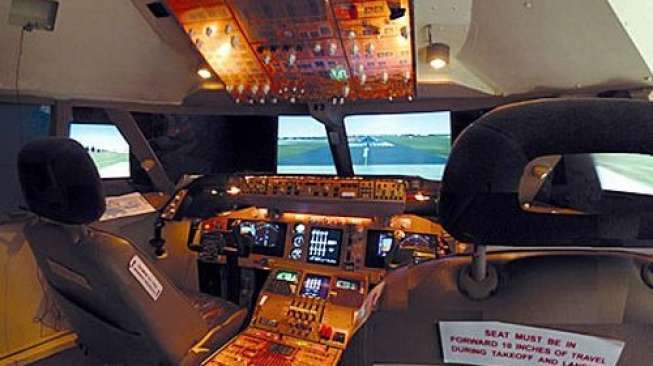 Pilot Malaysia Airlines yang Hilang Punya Simulator Boeing 777 di Rumahnya