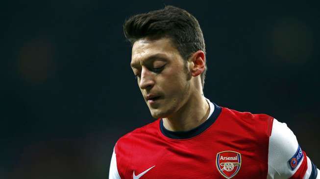 Cedera, Arsenal Terancam Tanpa Ozil  