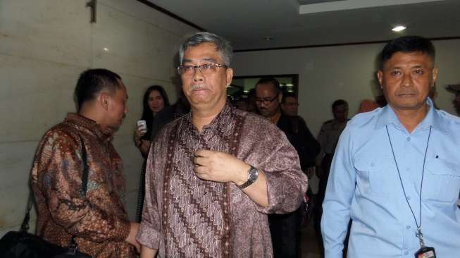 Akil Minta Pimpinan KPK Disidang Etik