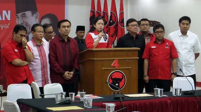 Partai Demokrasi Indonesia Perjuangan mengumumkan Gubernur DKI Jakarta yang juga kader PDIP, Jokowi menjadi Calon Presiden, di DPP PDIP, Lenteng Agung, Jakarta, Jumat (14/3). [suara.com/Bowo Raharjo]