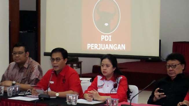 Partai Demokrasi Indonesia Perjuangan mengumumkan Gubernur DKI Jakarta yang juga kader PDIP, Jokowi menjadi Calon Presiden, di DPP PDIP, Lenteng Agung, Jakarta, Jumat (14/3). [suara.com/Bowo Raharjo]