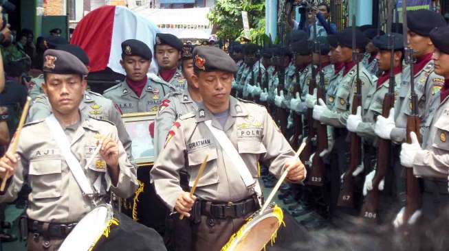 Prosesi pemakaman AKBP Pamudji di Jakarta, Rabu (19/30. [suara.com/Bagus Santosa]